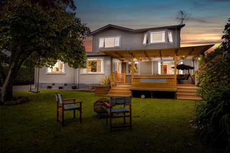 Photo of property in 77 Govett Avenue, Frankleigh Park, New Plymouth, 4310