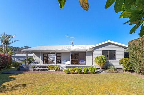 Photo of property in 59 Hahei Beach Road, Hahei, Whitianga, 3591