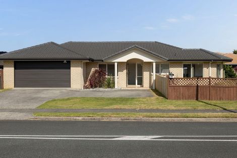 Photo of property in 142 Evans Road, Papamoa Beach, Papamoa, 3118