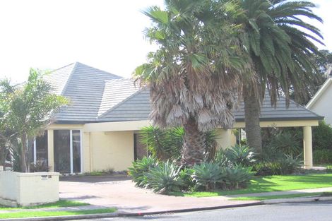 Photo of property in 87 Bay Street, Red Beach, 0932