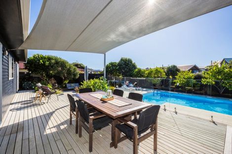 Photo of property in 141 Field Way, Waikanae Beach, Waikanae, 5036