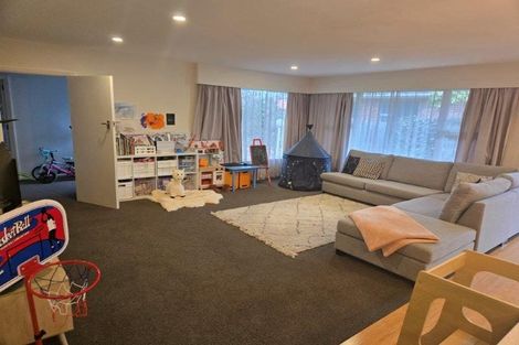 Photo of property in 13 Holliss Avenue, Cashmere, Christchurch, 8022