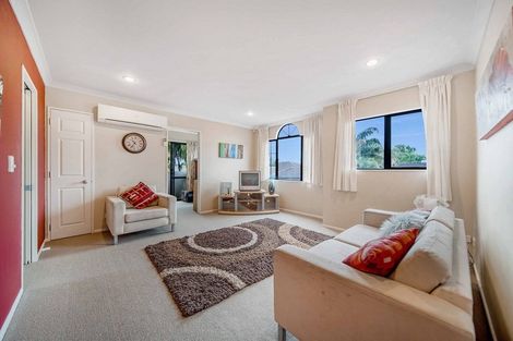 Photo of property in 21a Edmund Hillary Avenue, Papakura, 2110