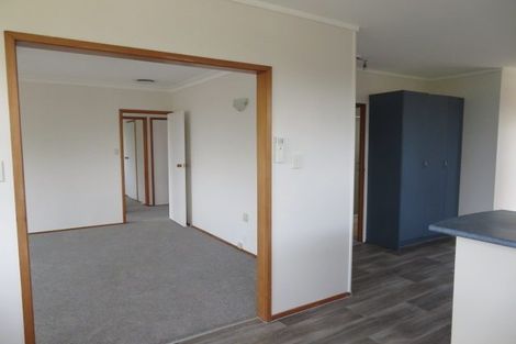 Photo of property in 4171a Great North Road, Glen Eden, Auckland, 0602