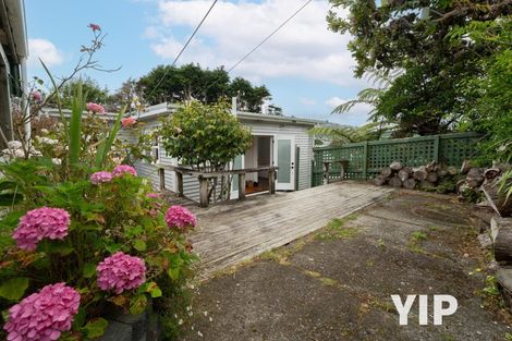 Photo of property in 27 Monowai Road, Johnsonville, Wellington, 6037