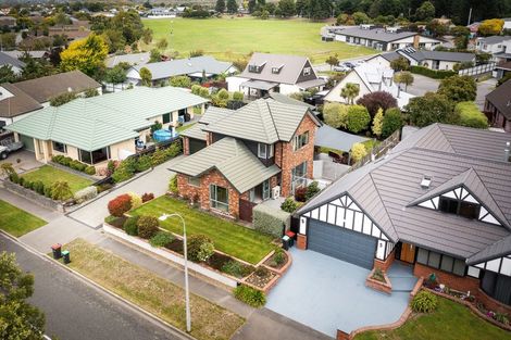 Photo of property in 24 Broadhaven Avenue, Parklands, Christchurch, 8083