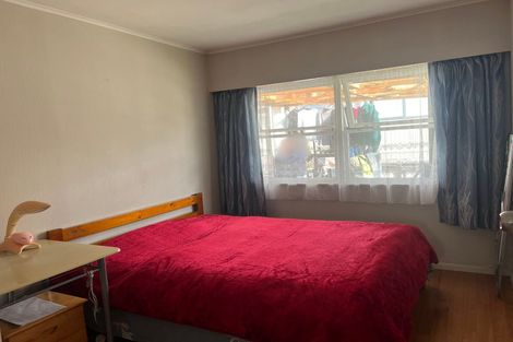 Photo of property in 9 Oteha Valley Road, Northcross, Auckland, 0632