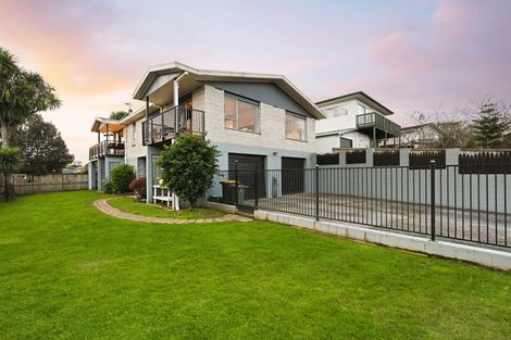 Photo of property in 6 Glendale Drive, Dinsdale, Hamilton, 3204