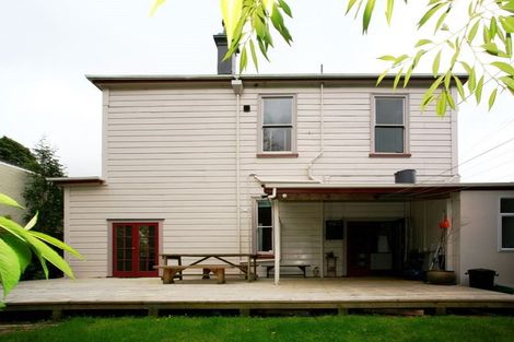 Photo of property in Hawthorn House, 16 Hawthorn Avenue, Mornington, Dunedin, 9011