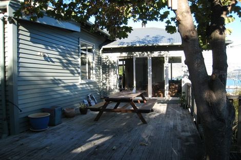 Photo of property in 5 Selwyn Road, Lyttelton, 8082