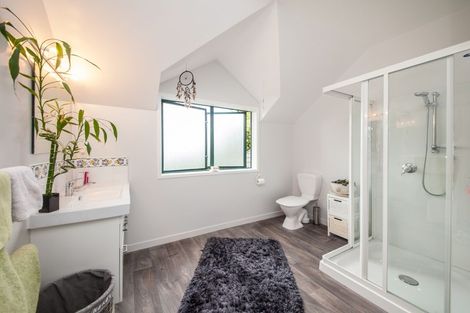 Photo of property in 7 The Oaks, Awapuni, Palmerston North, 4412