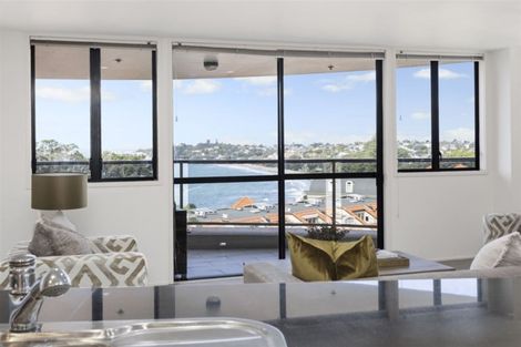 Photo of property in 5d/173 Hurstmere Road, Takapuna, Auckland, 0622