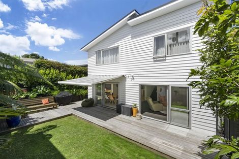 Photo of property in 7a Varlene Terrace, Forrest Hill, Auckland, 0620