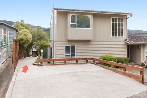 Photo of property in 32a Dowling Grove, Silverstream, Upper Hutt, 5019