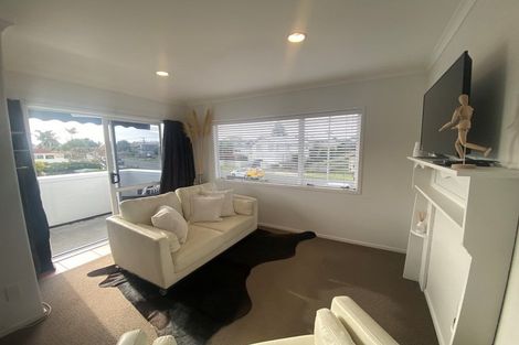 Photo of property in 198 Oceanbeach Road, Mount Maunganui, 3116