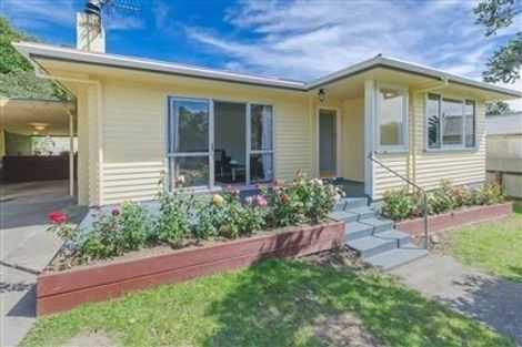 Photo of property in 8 Brazier Grove, Paraparaumu, 5032