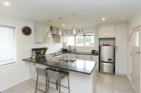 Photo of property in 12 O'connell Place, Havelock North, 4130