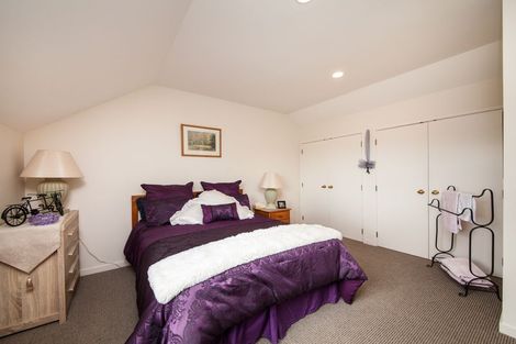 Photo of property in 7 The Oaks, Awapuni, Palmerston North, 4412