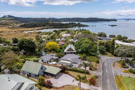 Photo of property in 53 Rangitane Loop Road, Kerikeri, 0294