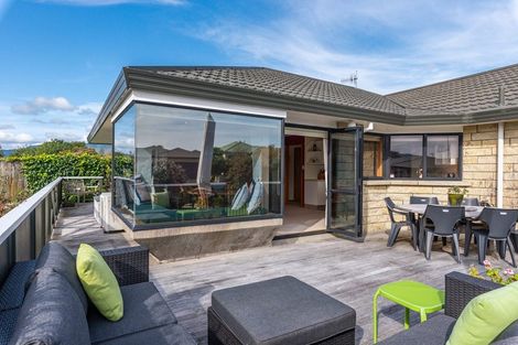 Photo of property in 11 Barrett Drive, Waikanae Beach, Waikanae, 5036