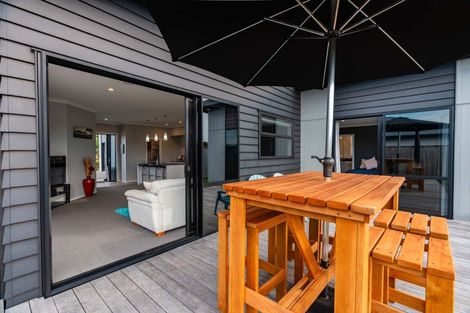 Photo of property in 130 Coast Boulevard, Papamoa Beach, Papamoa, 3118