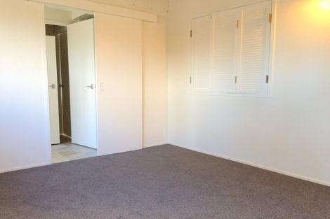 Photo of property in 220a Lake Road, Hauraki, Auckland, 0622