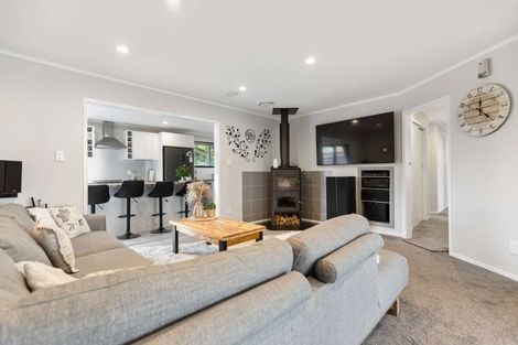 Photo of property in 4 Thackeray Place, Owhata, Rotorua, 3010