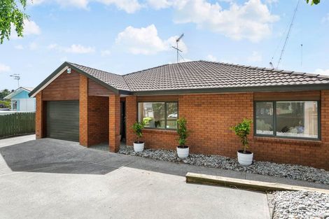 Photo of property in 1/13 Thornton Road, Milford, Auckland, 0620