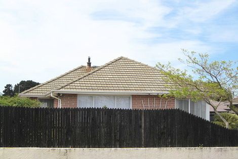 Photo of property in 4 Huron Street, Wainoni, Christchurch, 8061