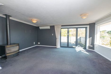 Photo of property in 83 Easther Crescent, Kew, Dunedin, 9012