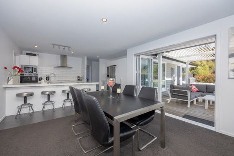 Photo of property in 43 Kingfisher Crescent, Albert Town, Wanaka, 9305