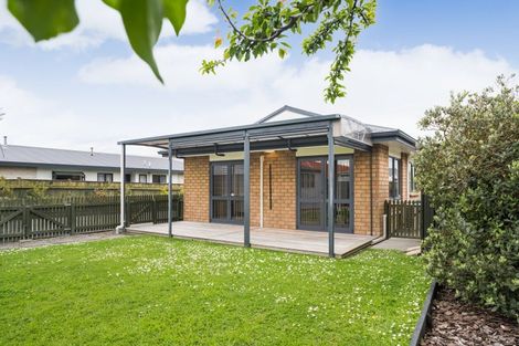 Photo of property in 71 Rhodes Drive, Kelvin Grove, Palmerston North, 4414