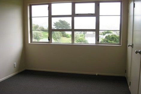 Photo of property in 34 Hereford Street, Cannons Creek, Porirua, 5024