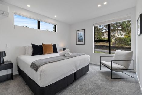 Photo of property in 32 Seacliffe Road, Hillsborough, Auckland, 1042