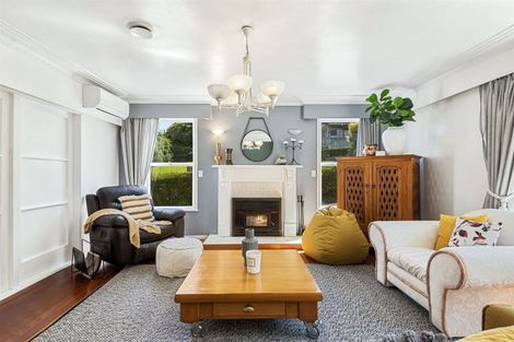 Photo of property in 1/129 Edmonton Road, Te Atatu South, Auckland, 0610