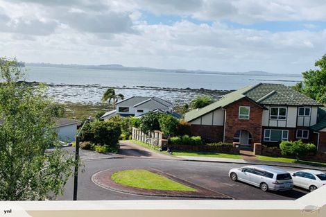 Photo of property in 14 Oakpark Place, West Harbour, Auckland, 0618