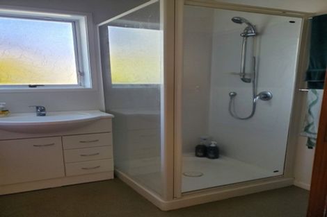 Photo of property in 1/34 Walton Street, Red Beach, 0932