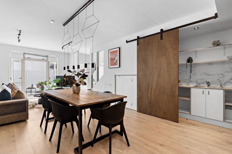 Photo of property in Henry Walton Flats, 7/2 Upper Queen Street, Auckland Central, Auckland, 1010