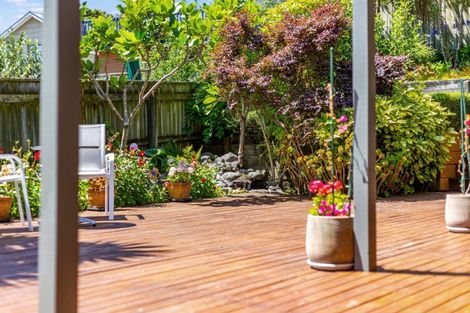 Photo of property in 61 Albatross Close, Whitby, Porirua, 5024