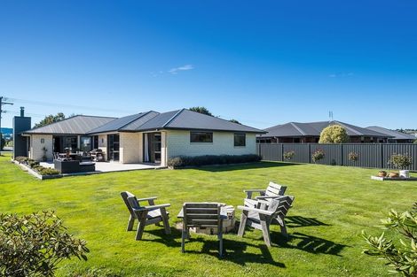 Photo of property in 187 Wingatui Road, Mosgiel, 9024