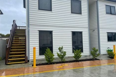 Photo of property in 4/50 Manuroa Road, Takanini, 2112