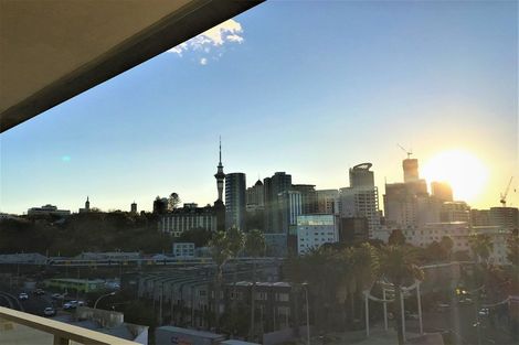 Photo of property in 2c/10 Augustus Terrace, Parnell, Auckland, 1052