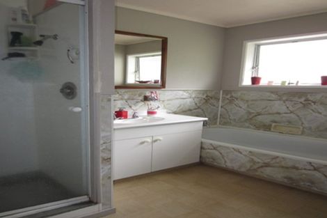 Photo of property in 42 Caernarvon Street, Dinsdale, Hamilton, 3204