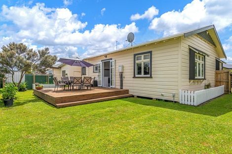 Photo of property in 23 Haydon Street, Roslyn, Palmerston North, 4414