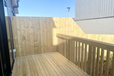 Photo of property in 35b Matipo Road, Te Atatu Peninsula, Auckland, 0610