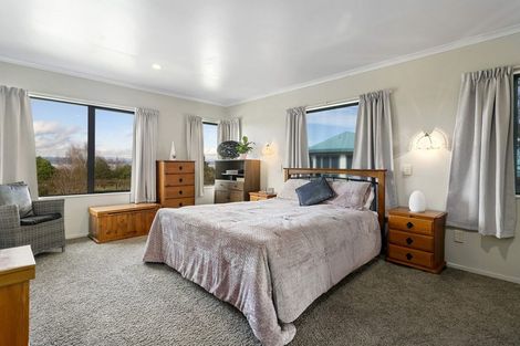 Photo of property in 38 Kinder Street, Acacia Bay, Taupo, 3330