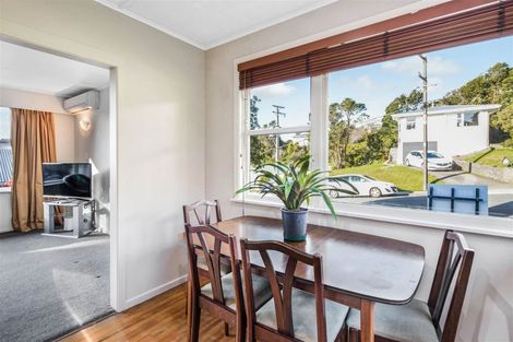 Photo of property in 45 Catherine Crescent, Paparangi, Wellington, 6037