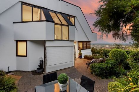 Photo of property in 1/31 Harry Ell Drive, Cashmere, Christchurch, 8022
