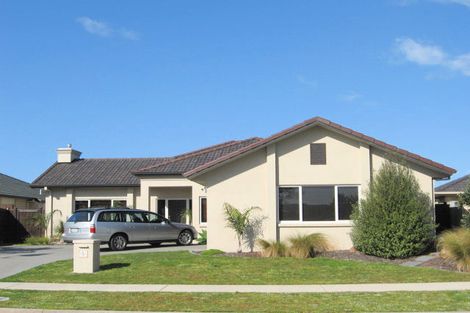 Photo of property in 5 Saint Heliers Place, Papamoa Beach, Papamoa, 3118