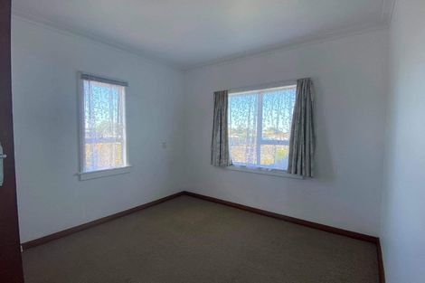 Photo of property in 1 Rangiora Street, Castlecliff, Whanganui, 4501